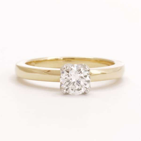 18ct yellow gold dsolitaire diamond engagement ring