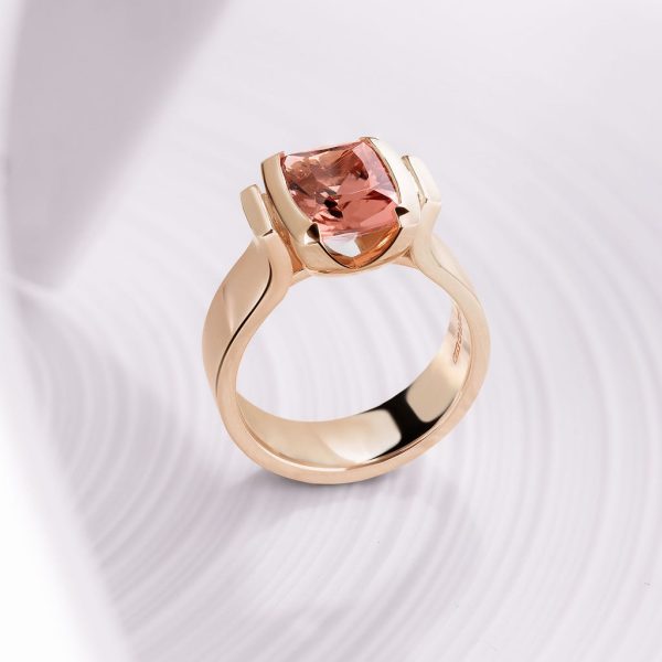 9ct yellow gold signature demi flush ring set with peach pink tourmaline, €4,850